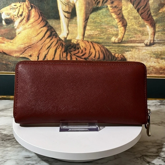 MICHAEL KORS ZIPPY WALLET IN GUC - Picture 6 of 13
